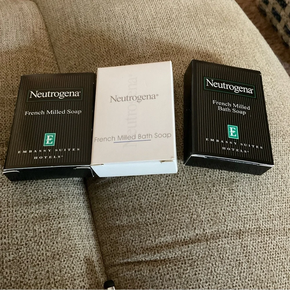🌸3 for $18🌸 Neutrogena French Milled Soap 3 Travel size bars 2 hand 1 bath